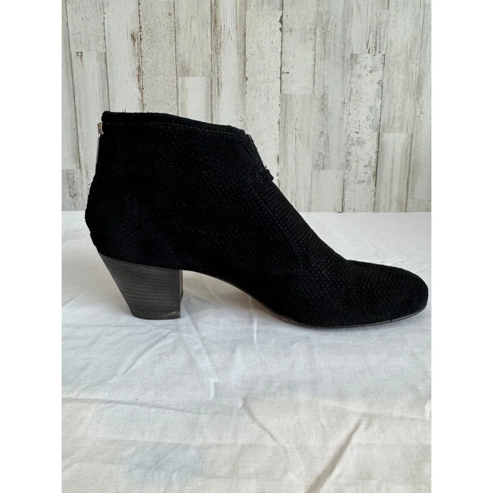 Aquatalia Marvin K Womens 8.5 Black Perforated Suede Block Heel Ankle Booties